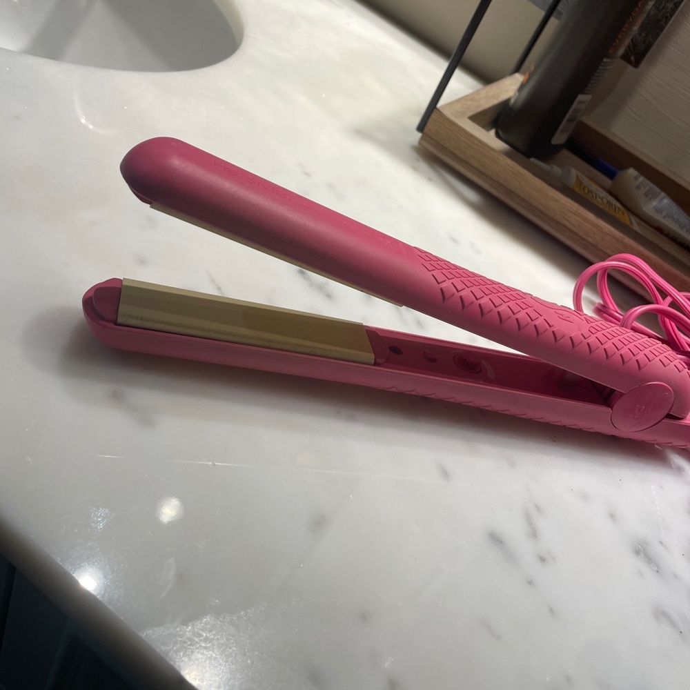 HerStyler Straightner